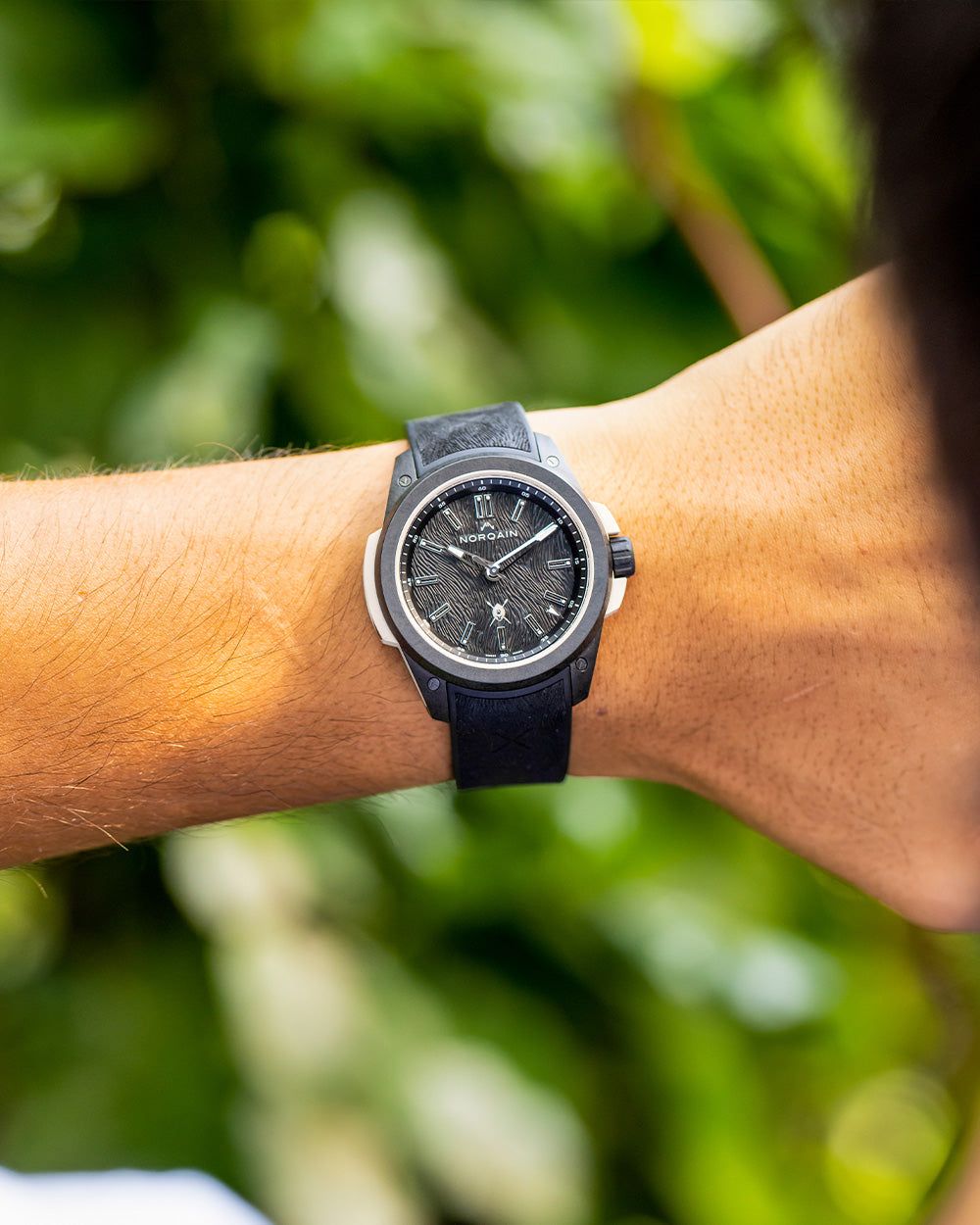 NNQ3000QBX1LA/B001 Wild ONE Hakuna Mipaka