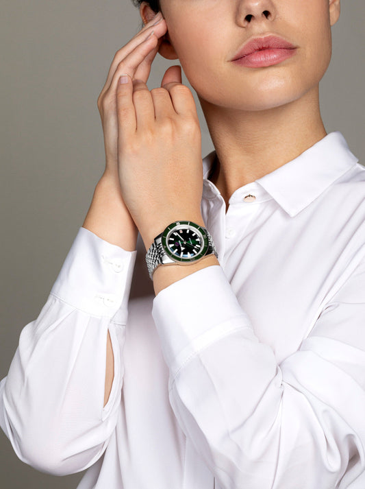 captain-cook-automatic-r32500323